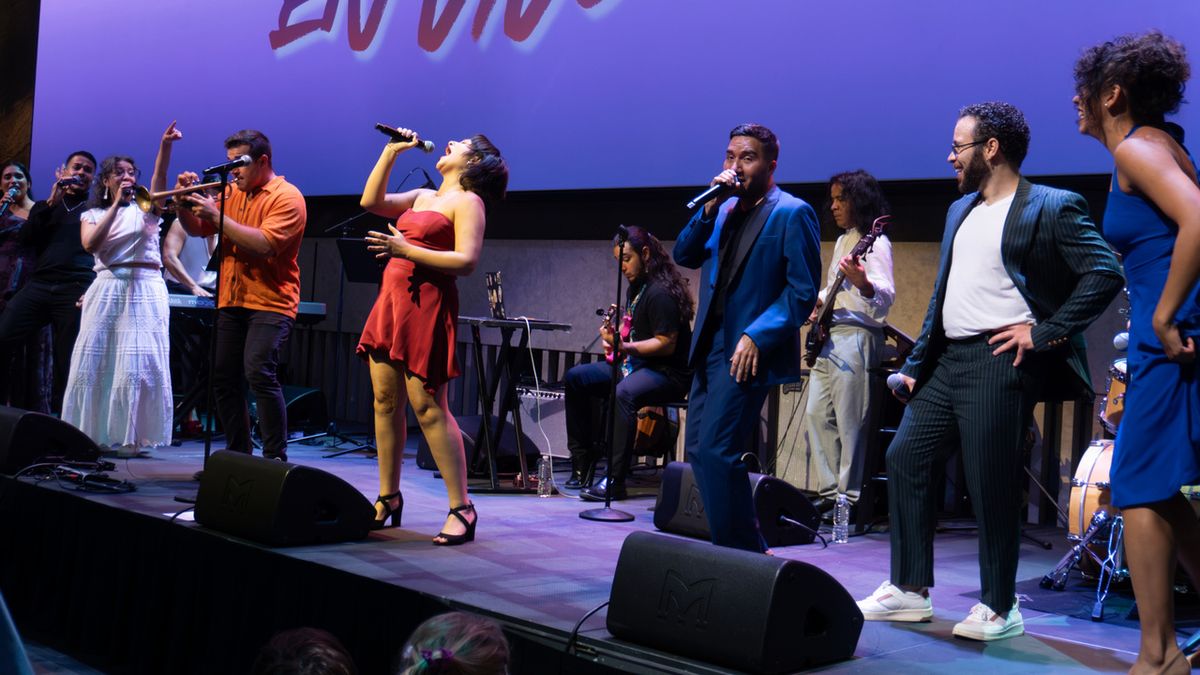 Photos: Robin de Jesús, Katerina McCrimmon and More In BILINGUAL BROADWAY EN VIVO at Lincoln Center Photos: Robin de Jesús, Katerina McCrimmon and More In BILINGUAL BROADWAY EN VIVO at Lincoln Center