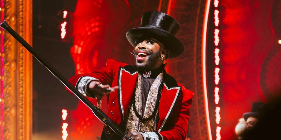 Wake Up With BroadwayWorld January 29, 2026- MOULIN ROUGE! Welcomes Bob the Drag Queen and More  Image