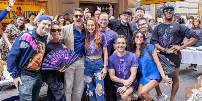 Photos: Broadway Flea Market & Grand Auction Raises Record $1,633,803 Photos