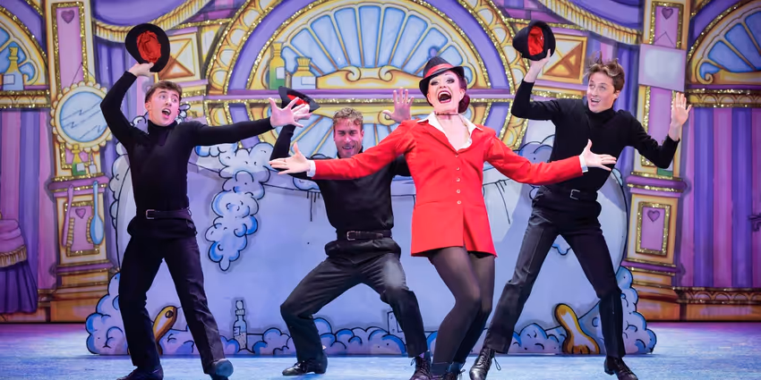 Photos: Siobhan James and More in CINDERELLA at Hackney Empire Photo
