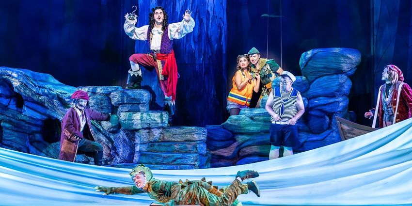 Photos: Cathy Rigby Stars in PETER PAN GOES WRONG at La Mirada Theatre Photo