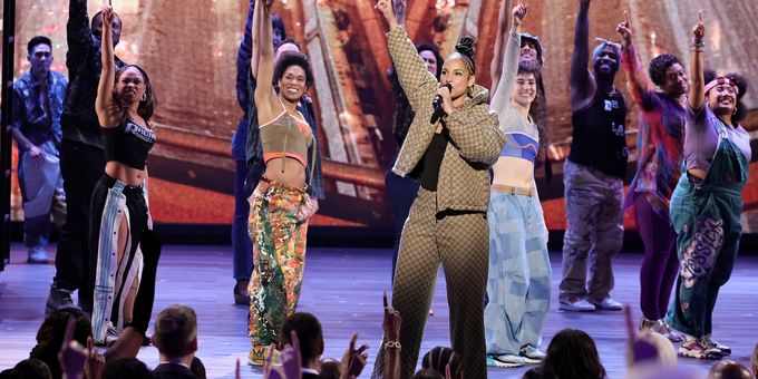 Photos: Inside the 2024 Tony Awards Ceremony Photos