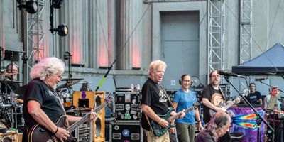 Photos: DARK STAR ORCHESTRA Opens Greek Theatre Run With Bob Weir Tribute Photo