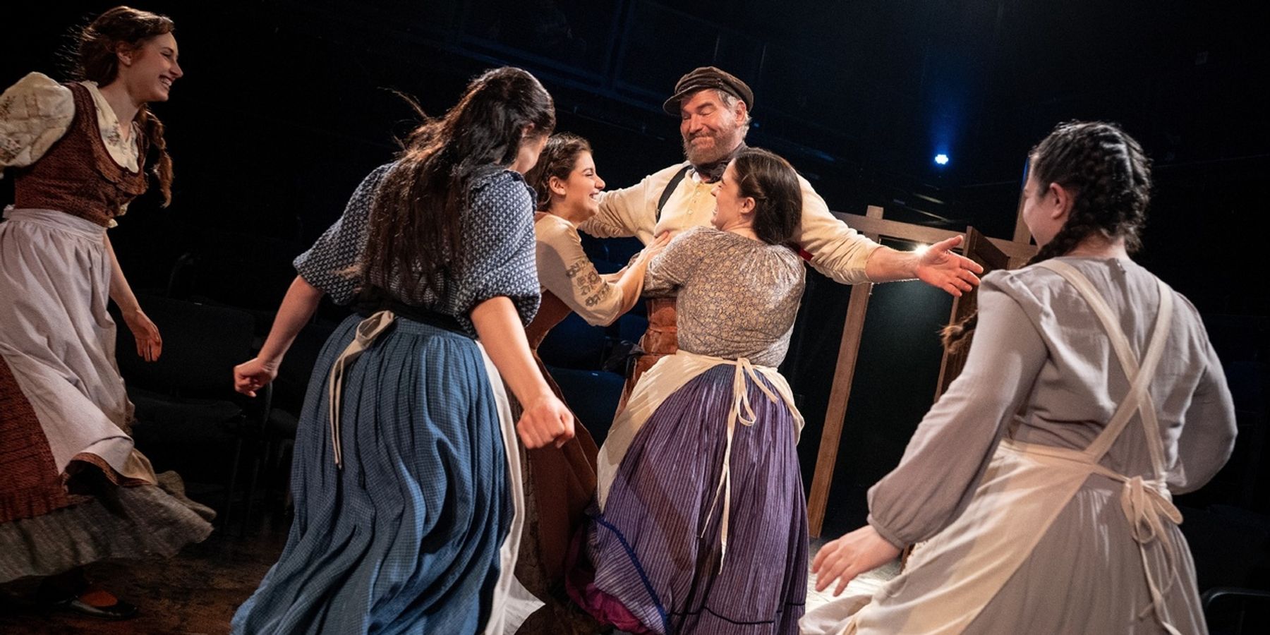 Photos: Douglas Sills and More in FIDDLER ON THE ROOF at Signature Theatre