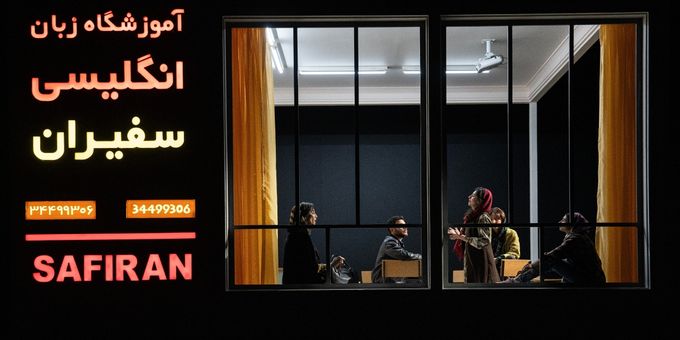Photos: First Look at ENGLISH on Broadway Photos