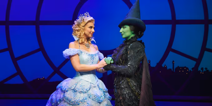 Photos: Emma Kingston, Zizi Strallen and the New UK Cast of WICKED Photos