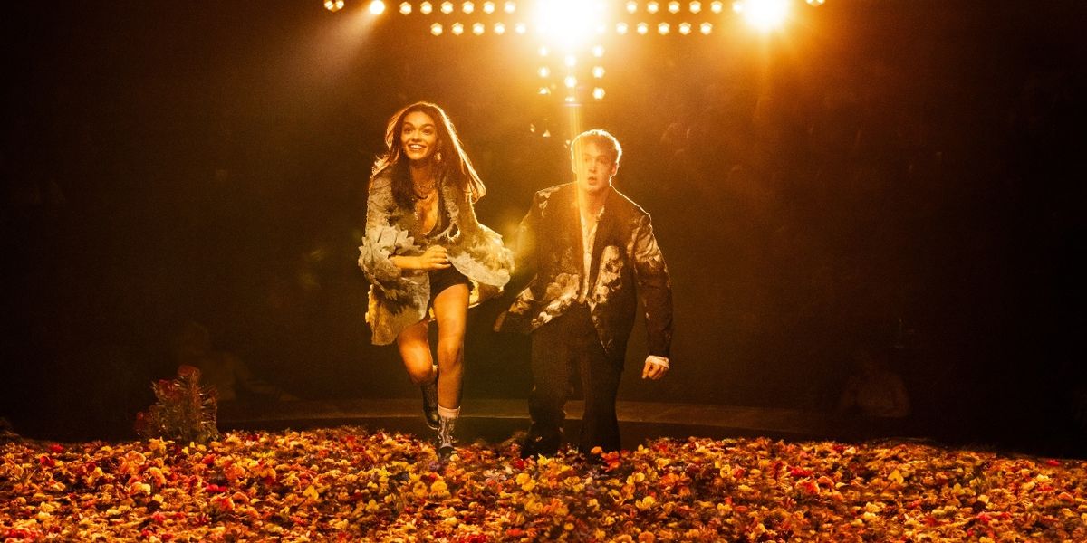 Photos: First Look At ROMEO + JULIET, Beginning Previews Tonight on Broadway