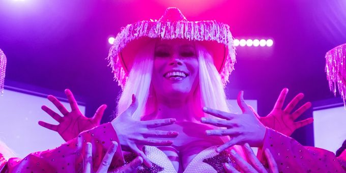 Photos: First Look At Can Can's DOLLY! Premiering In Seattle In May Photos