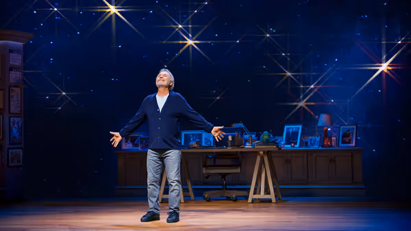 Photos: First Look at Billy Crystal in 860 on Broadway