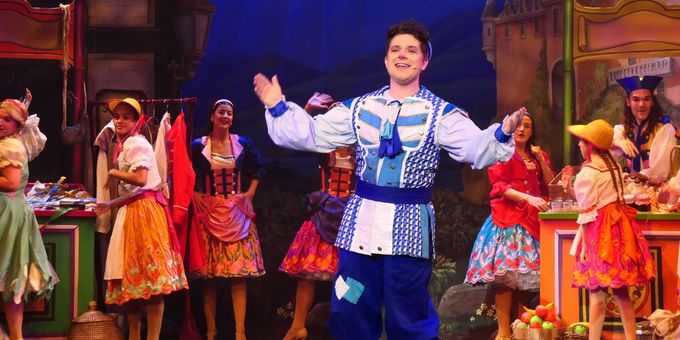 Photos: First Look at CINDERELLA at Campus West, Welwyn Garden City Photos