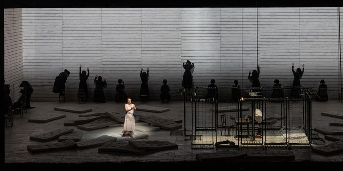 Photos: First Look at Janáček's JENŮFA at Lyric Opera of Chicago Photos