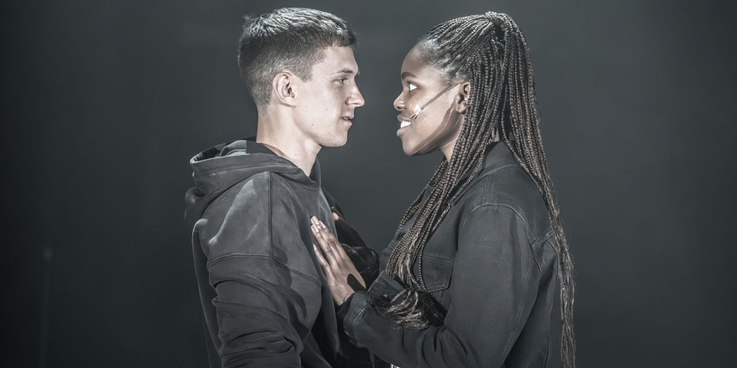 Review Roundup: ROMEO & JULIET Starring Tom Holland & Francesca Amewudah-Rivers  Image