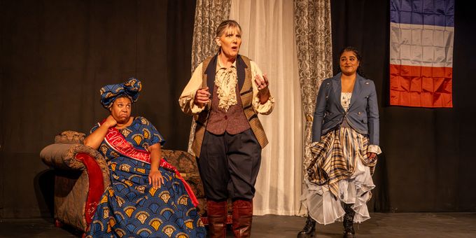 Photos: First look at Curtain Players’ THE REVOLUTIONISTS Photos