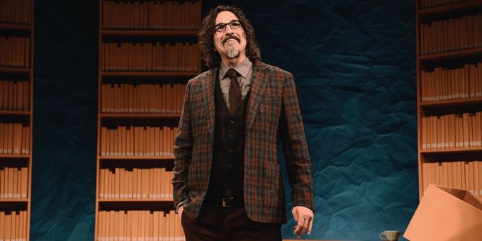 Photos: Gary Gulman in GRANDILOQUENT at the Lucille Lortel Theatre Photos