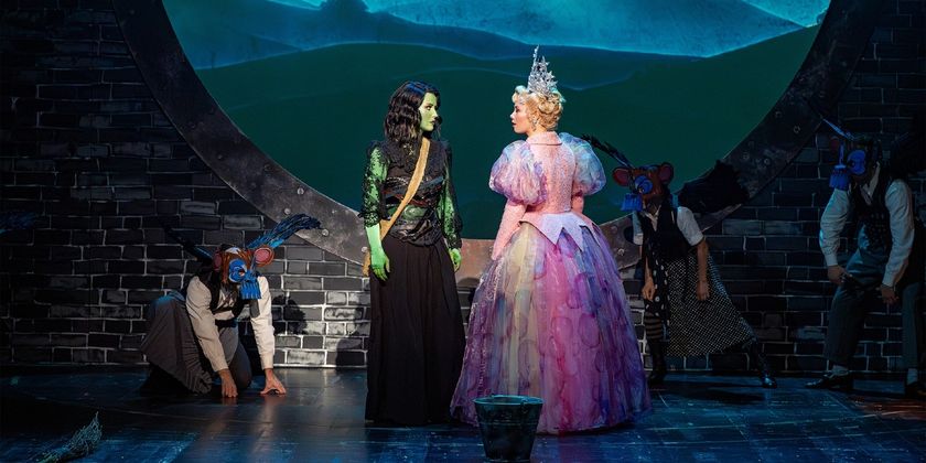 Photos: First Look at the Non-Replica Production of WICKED in Austria Photo