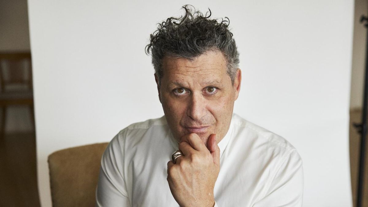 Photos: Isaac Mizrahi to Present A HOLIDAY FRUITCAKE at Cafe Carlyle