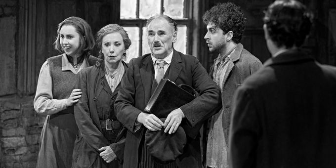 Photos: J. Smith-Cameron, Mark Rylance, & More in JUNO AND THE PAYCOCK Photos