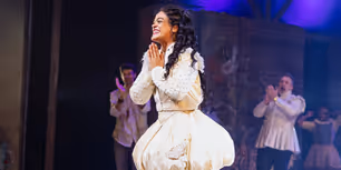 Photos: & JULIET's New Star Gianna Harris Takes Her First Broadway Bows