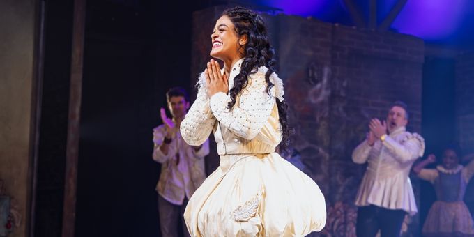 Photos: & JULIET's New Star Gianna Harris Takes Her First Broadway Bows Photos