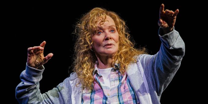 Photos: Emmy-Winner Jean Smart Stars In CALL ME IZZY On Broadway Photos