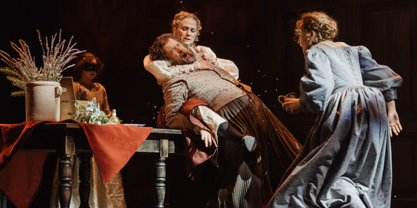 Photos: Jennifer Nettles' GIULIA: THE POISON QUEEN OF PALERMO