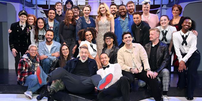 Photos: Joey Fatone Visits TITANIQUE Off-Broadway Photos