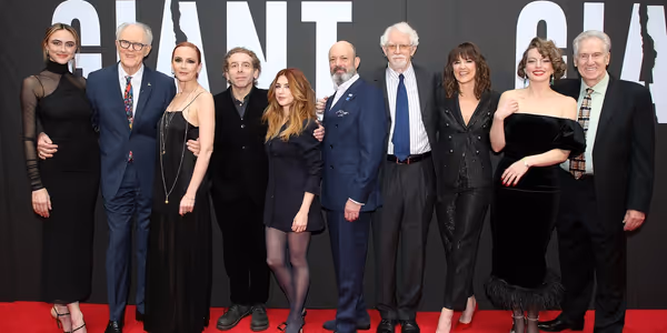 Photos: John Lithgow & GIANT Cast Walk the Red Carpet on Opening Night