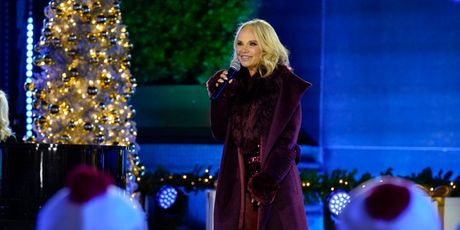 Photos: Kristin Chenoweth, Laufey, & More in NBC's CHRISTMAS IN ROCKEFELLER CENTER Photo