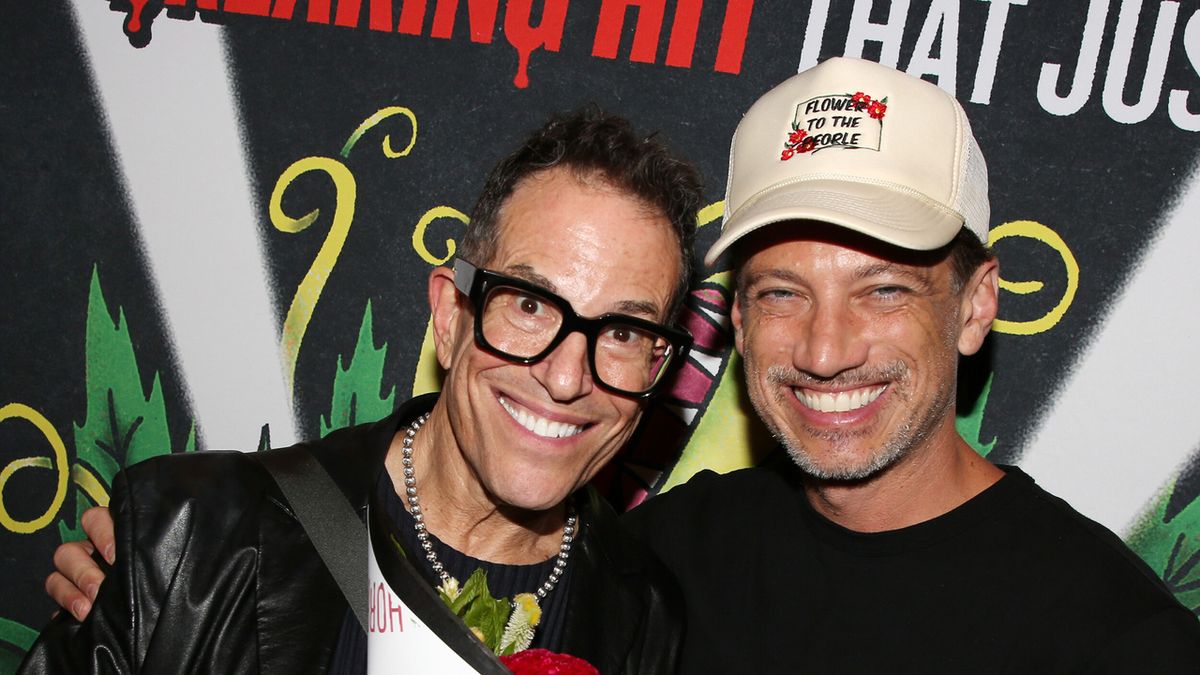 Photos: LITTLE SHOP OF HORRORS Alumni Reunite to Celebrate Record-Breaking 2,210th Performance Photos: LITTLE SHOP OF HORRORS Alumni Reunite to Celebrate Record-Breaking 2,210th Performance