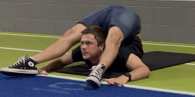 Photos: LUZIA's Alexey Goloborodko Hosts Contortion Workshop Near Cirque Big Top Photos
