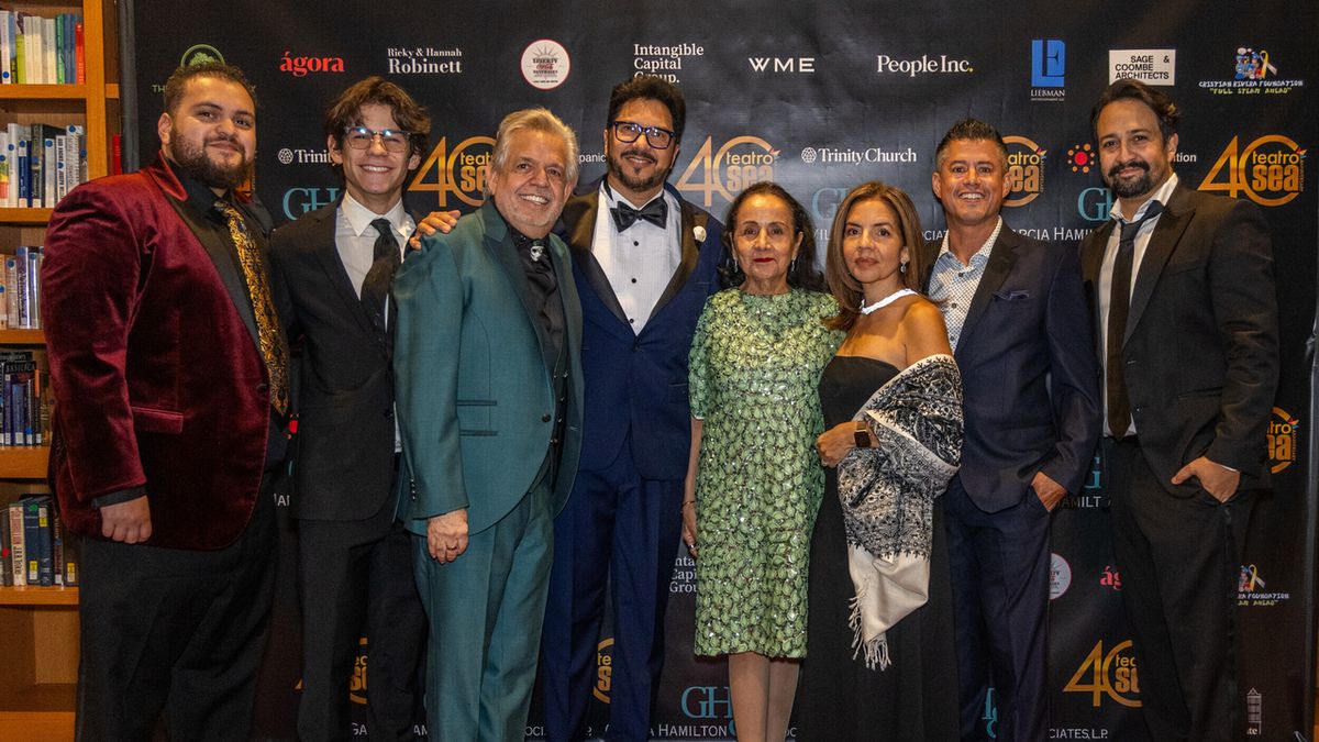 Photos: Lin-Manuel Miranda and Family Honored at Teatro SEA's 40th Anniversary Celebration