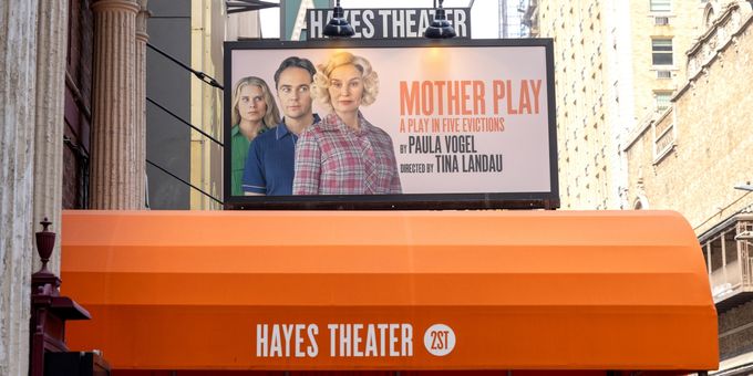 Up on the Marquee: MOTHER PLAY Photos