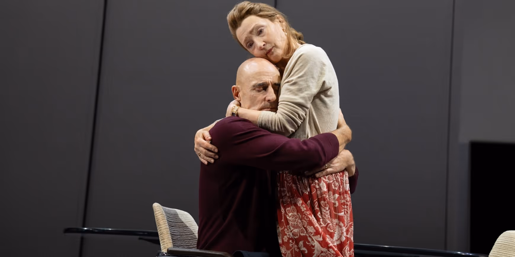 Photos: Mark Strong and Lesley Manville in OEDIPUS on Broadway