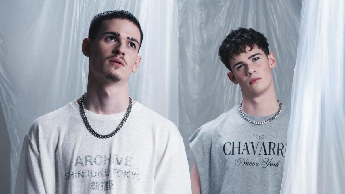 Photos: Max & Harvey Release 'Overthinking' Ahead of IN A DECADE UK Tour