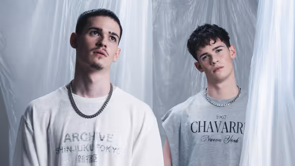Photos: Max & Harvey Release 'Overthinking' Ahead of IN A DECADE UK Tour
