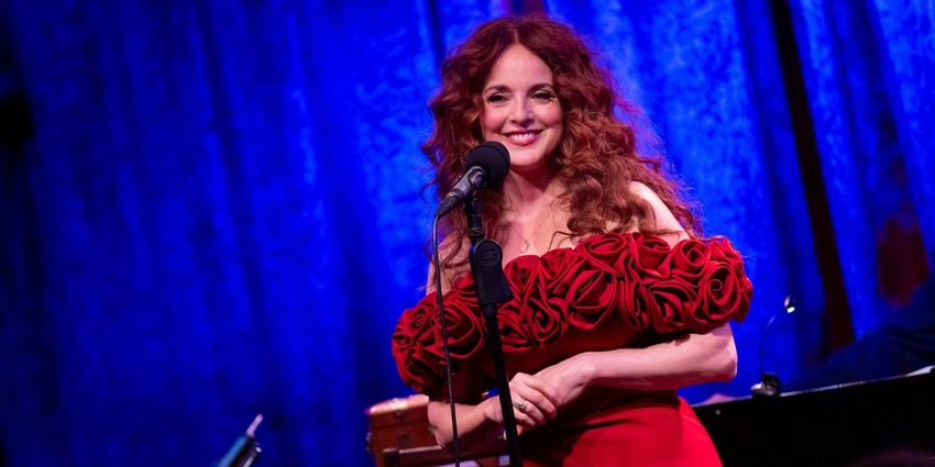 Photos: Melissa Errico Celebrates Valentine's Day at Birdland Photo
