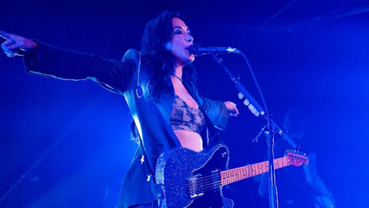 Photos: Michelle Branch Kicks Off Sold-Out EVERYWHERE AND BACK AGAIN Tour in Seattle