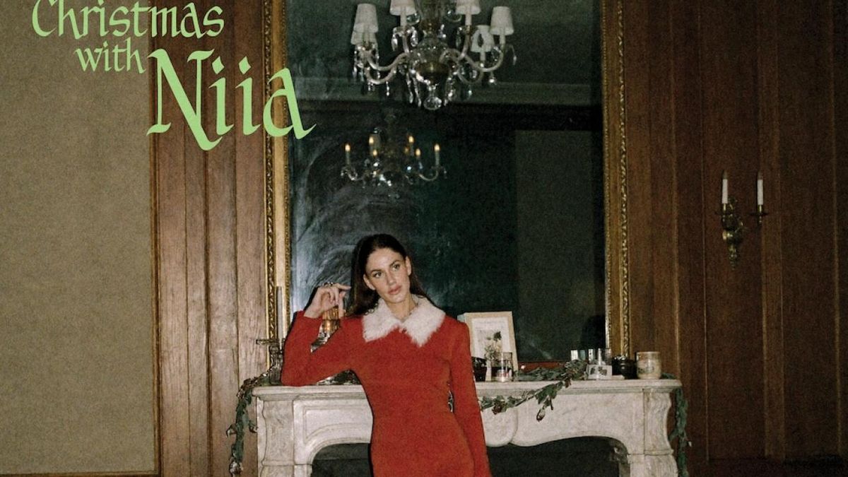 Photos: Niia Announces CHRISTMAS WITH NIIA Holiday Album; Single Out Now