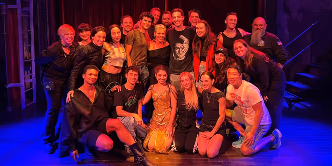 Photos: P!nk Poses With the Cast of MASQUERADE Under the Iconic Chandelier Photos