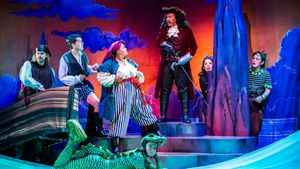 Photos: PETER PAN GOES WRONG at San Francisco Playhouse
