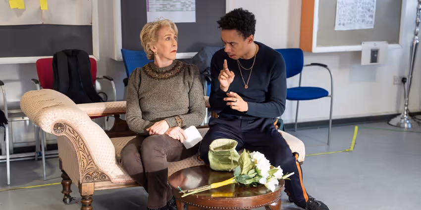 Photos: Patricia Hodge and Robert Bathurst in Rehearsals for THE RIVALS at Orange Tree Photo