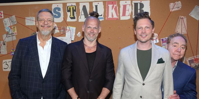 Photos: Producers Penn & Teller Visit STALKER at New World Stages Photos