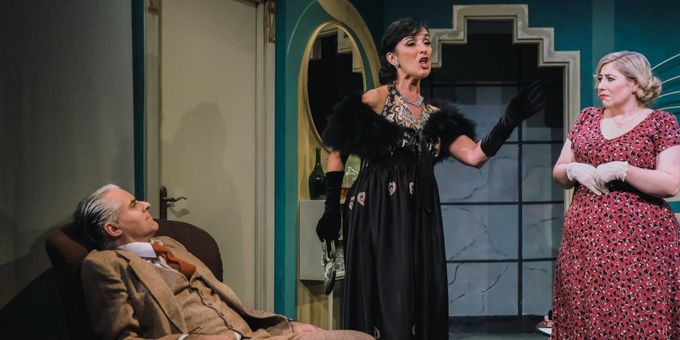Photos: Noel Coward's PRESENT LAUGHTER At The Everyman Photos