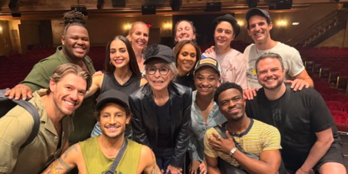 Photos: Rita Moreno Visits TITANIQUE on Broadway Photos: Rita Moreno Visits TITANIQUE on Broadway