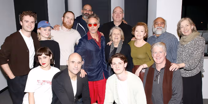 Photos: Robert Downey Jr. Visits OEDIPUS on Broadway Photos