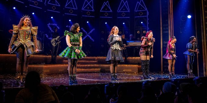 Photos: New SIX Queens Take First Bows on Broadway Photos