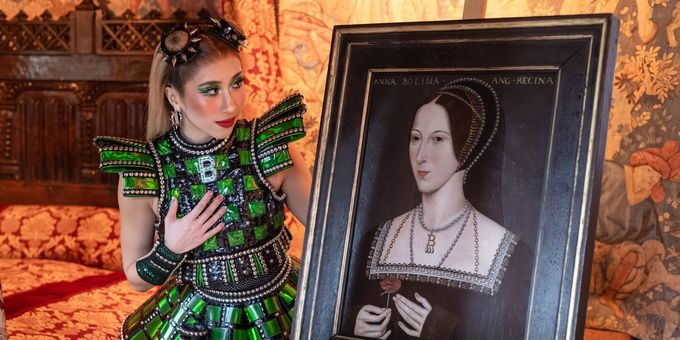 Photos: SIX Star Thảo Therese Nguyễn Visits Hever Castle Anne Boleyn Exhibit Photos