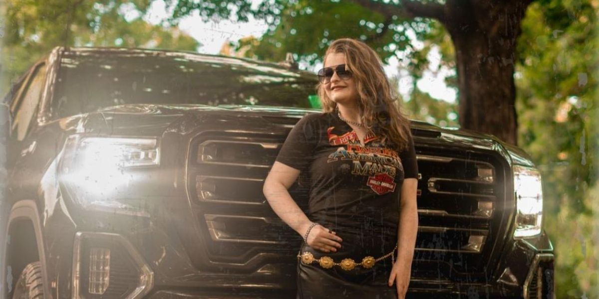 Photos: Sarah Hardwig, AMERICA'S GOT TALENT Standout, Releases BREAKING AWAY