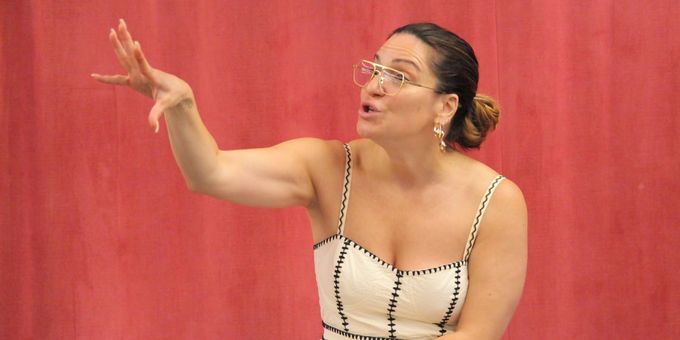 Photos: HELL'S KITCHEN Star Shoshana Bean Pays A Visit To Broadway Artists Allia Photos