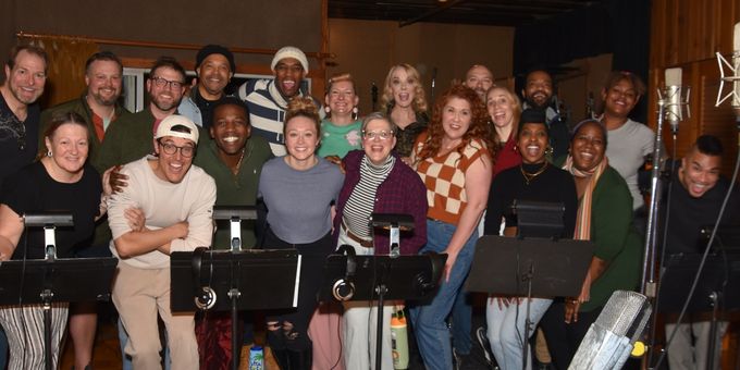 Exclusive: SOME LIKE IT HOT Celebrates the Holidays with Carols For A Cure Photos